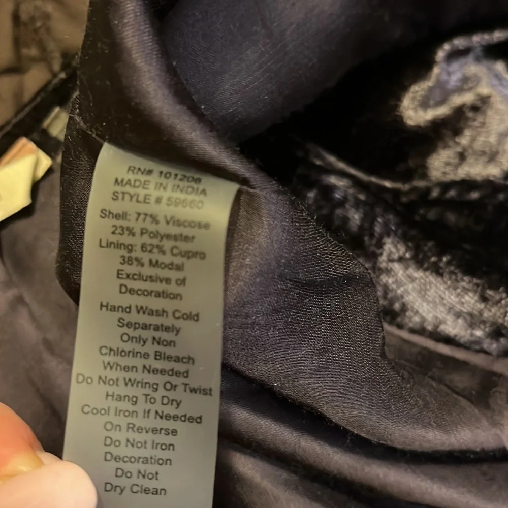 Elegant Velvet Women's Jacket - Picture 8 of 10